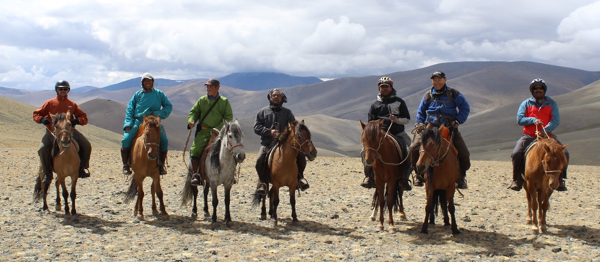 Horse Riding With Golden Eagles